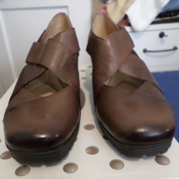 Earth Spindrift Cinnamon Distressed Leather Wedge Shoes NIB Sz 8.5 - Picture 4 of 9